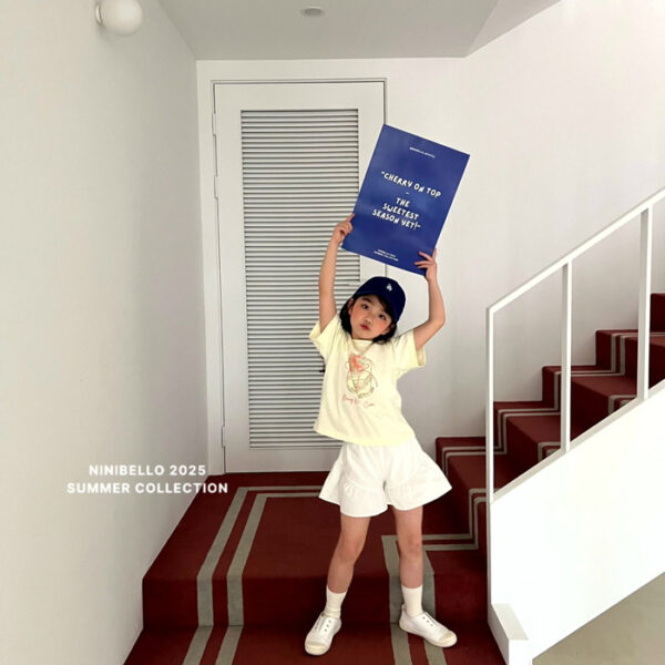 Jolie Summer 🕊️ 草莓奶霜上衣
