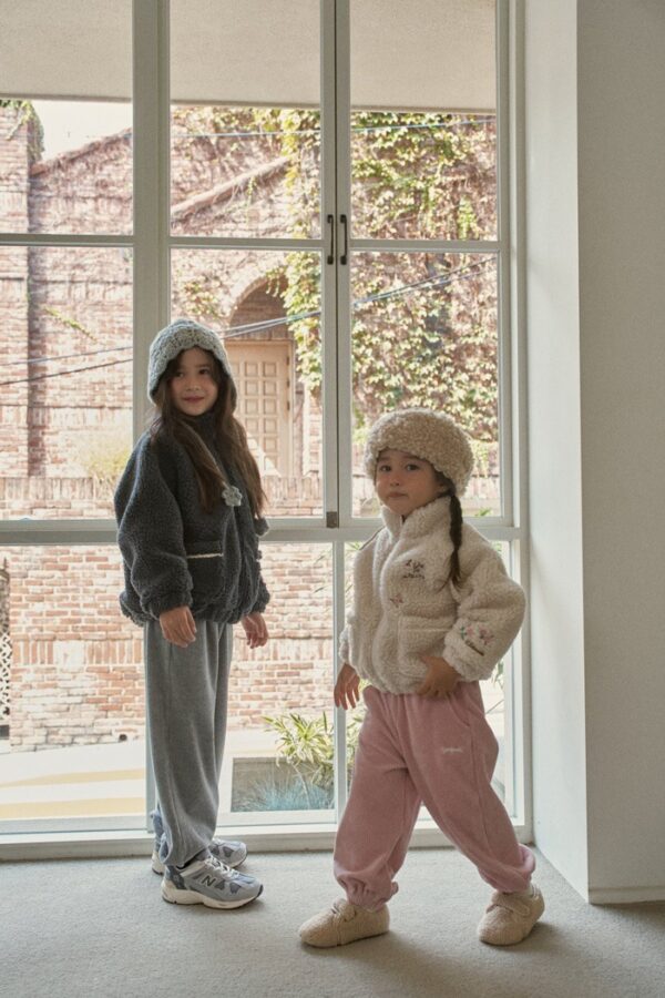 00A16A4A-3CD4-48A0-86D8-5A19BA55869A ❄️ 冬日天鵝絨縮口褲