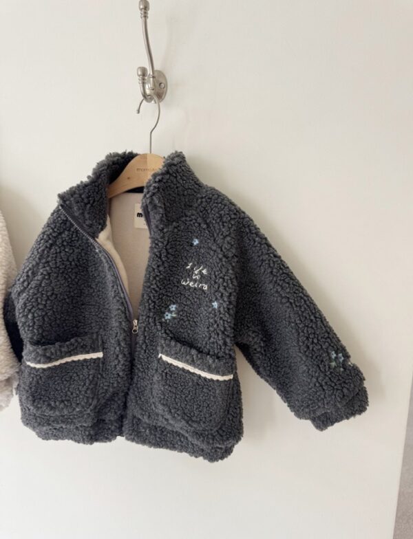105AC159-E4EC-44C6-A0CD-6FBB01E73ADE ❄️ 冬之繭感羊羔絨外套