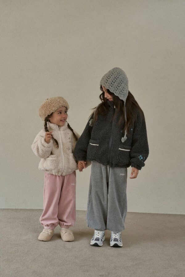 33F3A779-59AA-4CEE-89DE-C9B57996A004 ❄️ 冬日天鵝絨縮口褲