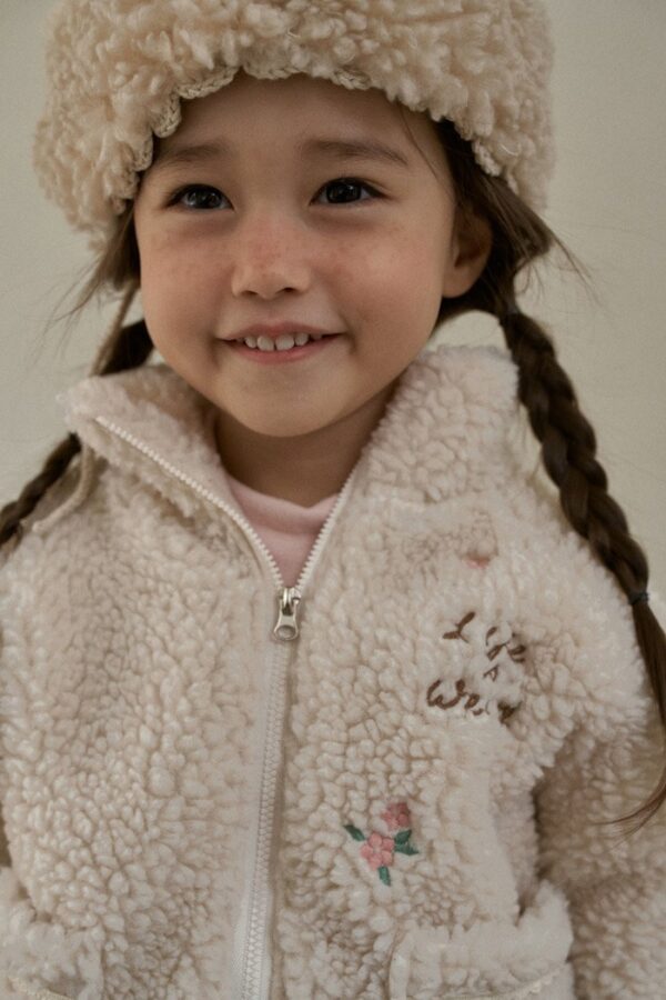 5737A686-CAA7-472F-B801-68CB74C25F4E ❄️ 冬之繭感羊羔絨外套