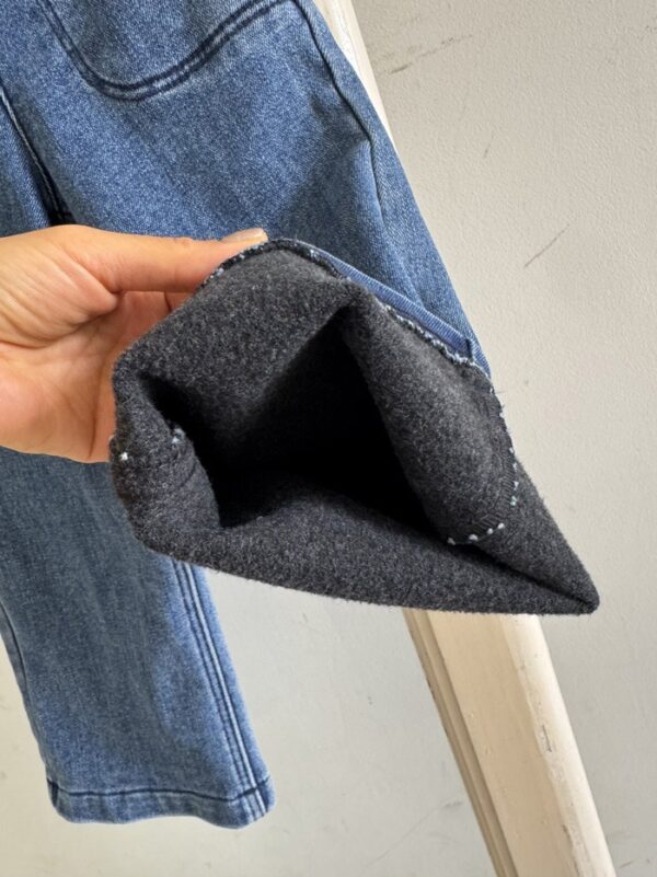 5C066594-0836-4684-89F3-79C48B7C9378 ❄️ 記憶丹寧褲