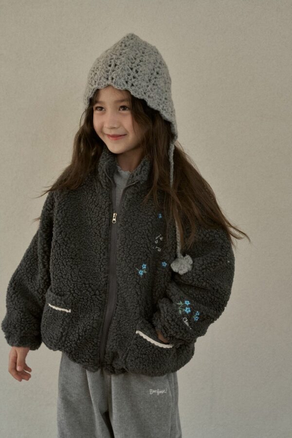 EB5EA1CF-44B6-446A-AD15-70E2C990EEA0 ❄️ 冬之繭感羊羔絨外套