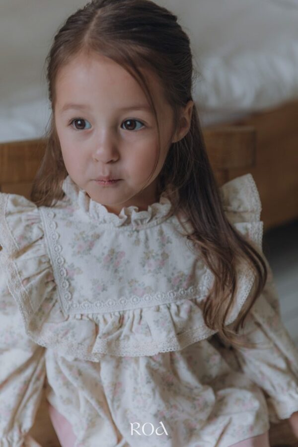 ❄️ 方領荷葉邊襯衫