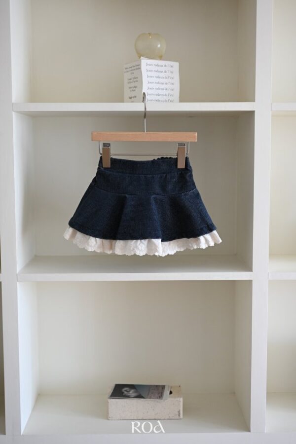 ❄️ 蕾絲荷葉短裙