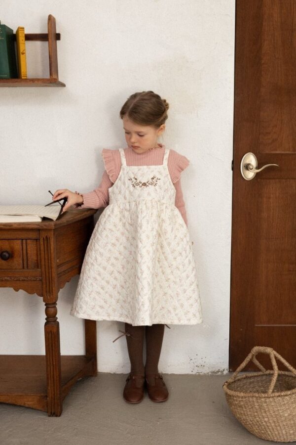 ❄️ Aisha 刺繡連衣裙