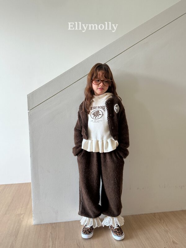 27FB5C7F-E6DA-4F6E-8CAC-48DD145B5F54 ❄️ 優雅玫瑰荷葉邊連帽上衣