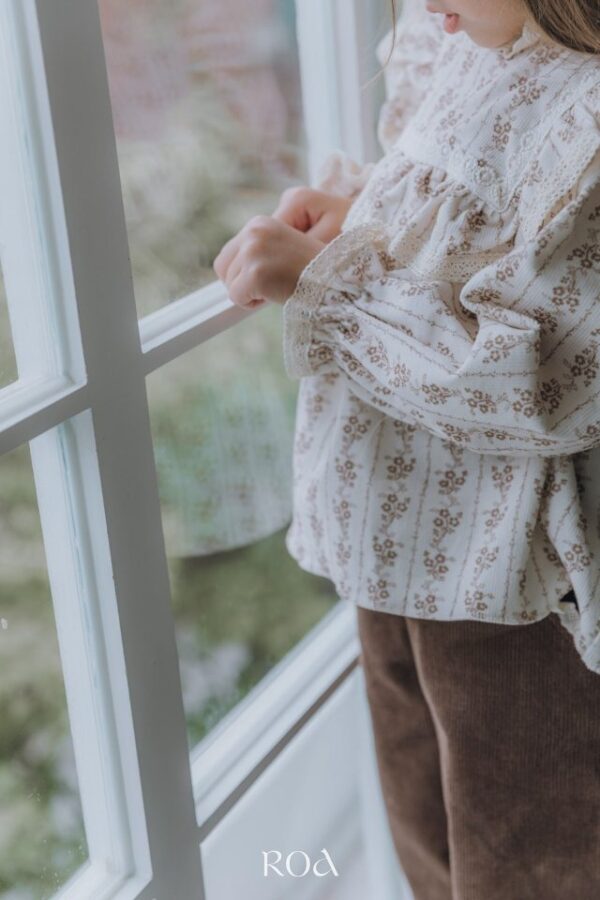 ❄️ 方領荷葉邊襯衫