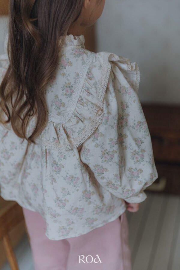 ❄️ 方領荷葉邊襯衫