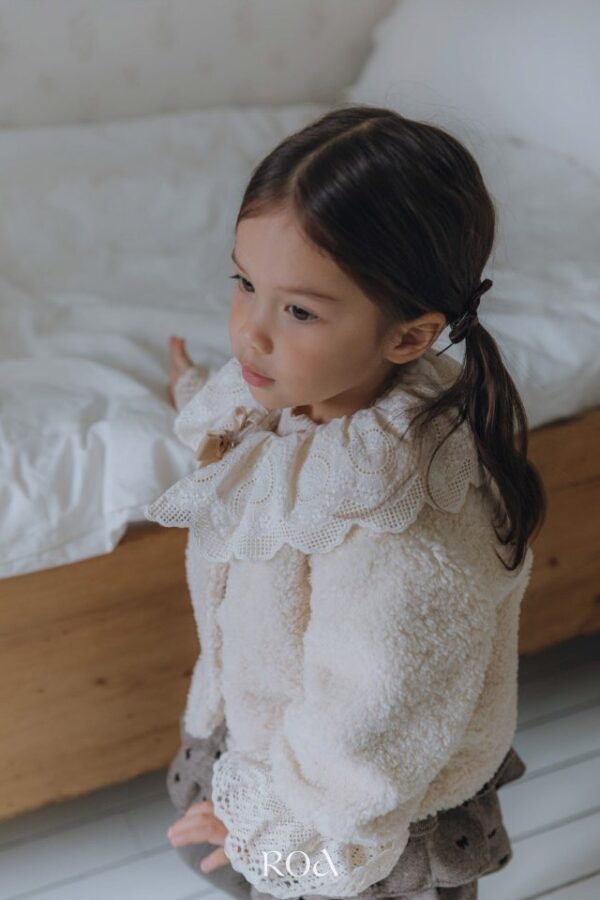 ❄️ 絨毛蕾絲外套