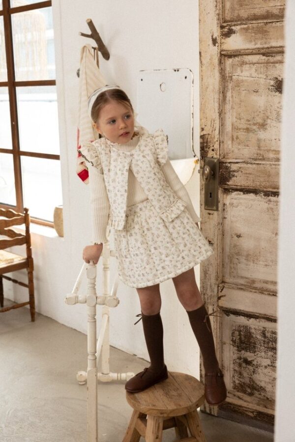 3E0FE875-4F79-4814-A081-C47531B55AC3 ❄️ 露藏著月光短裙