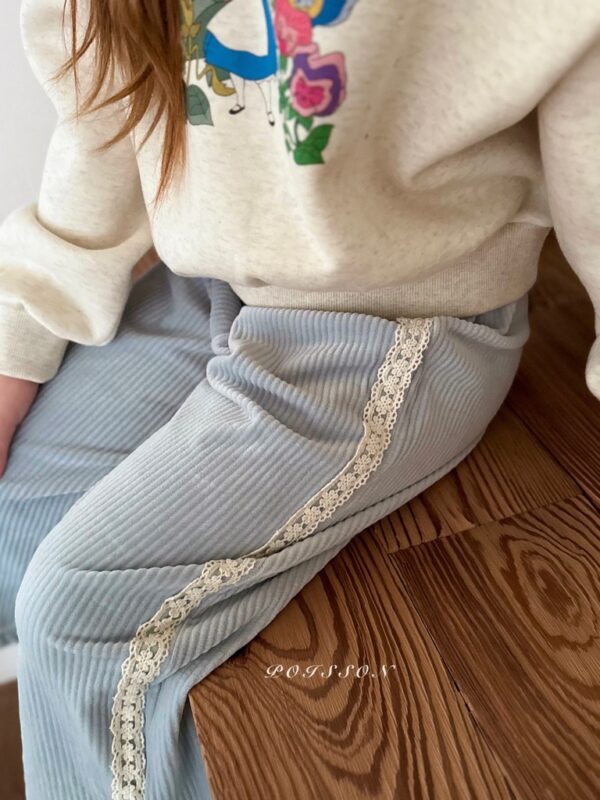 ❄️ 愛麗絲花朵大學T