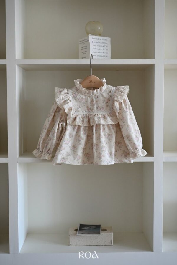 ❄️ 方領荷葉邊襯衫