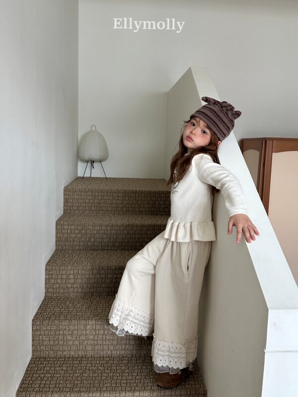 4BA878AF-80F0-45F0-8D29-9490AB1C2901 ❄️ 優雅玫瑰荷葉邊連帽上衣