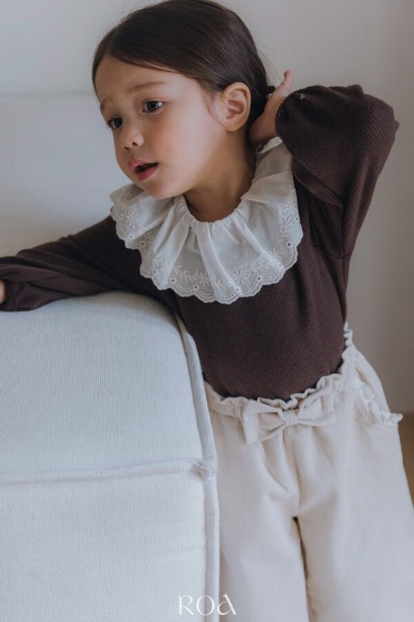 ❄️ 蕾絲韻律上衣