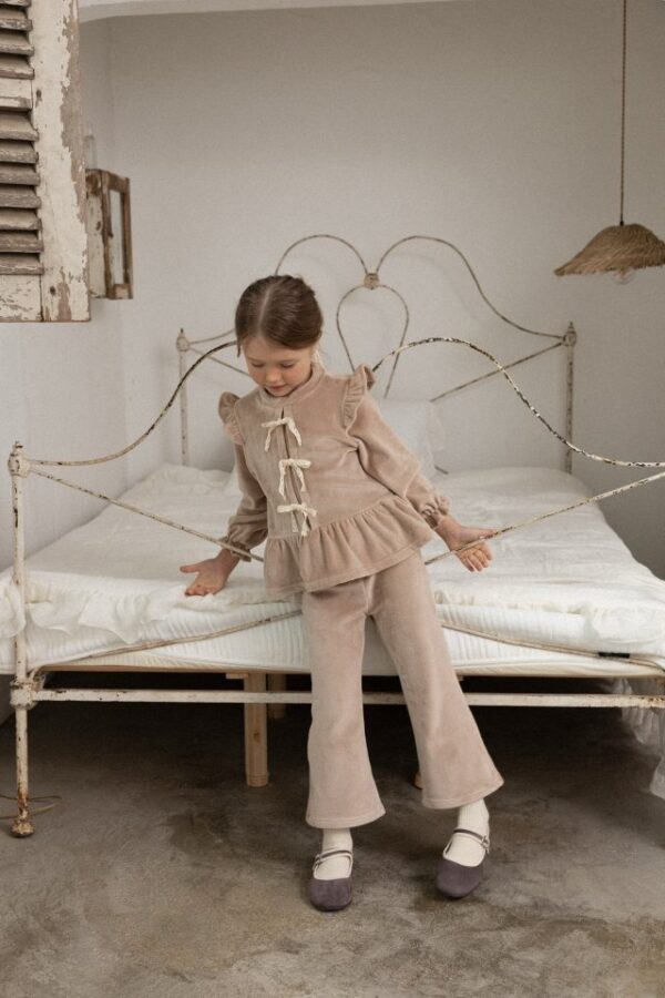 4DBA542C-6FBA-48B3-98A7-9629BA14FF7E ❄️ 艾米蝴蝶結套裝