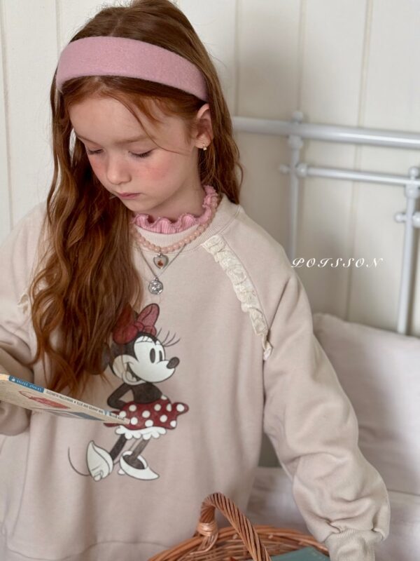 ❄️ 米妮荷葉滾邊大學T