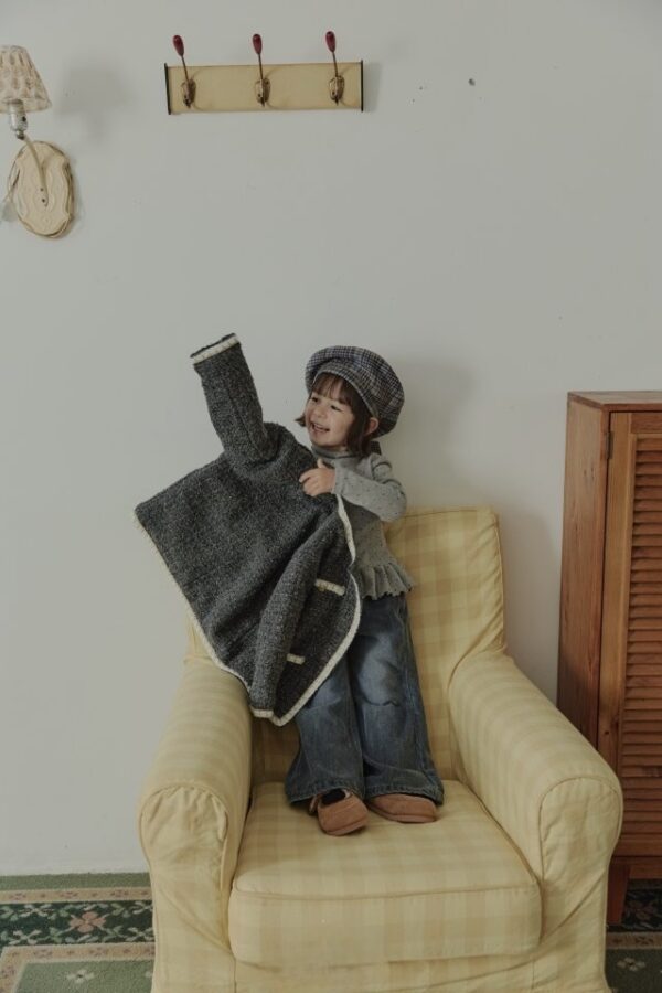 524B5E77-087C-48F6-BD3E-F3F2A31952D1_1_201_a ❄️ 可愛保暖圓點荷葉邊上衣