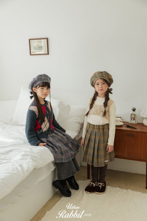 559FF497-2568-4DA4-B27E-FA24FF9814A4 ❄️ 今天也要顯瘦保暖喇叭牛仔褲