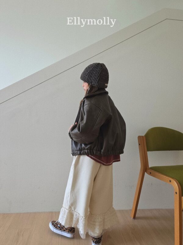 56266118-5555-449A-8F55-B4F62B5525C7 ❄️ 溫柔蕾絲滾邊寬褲