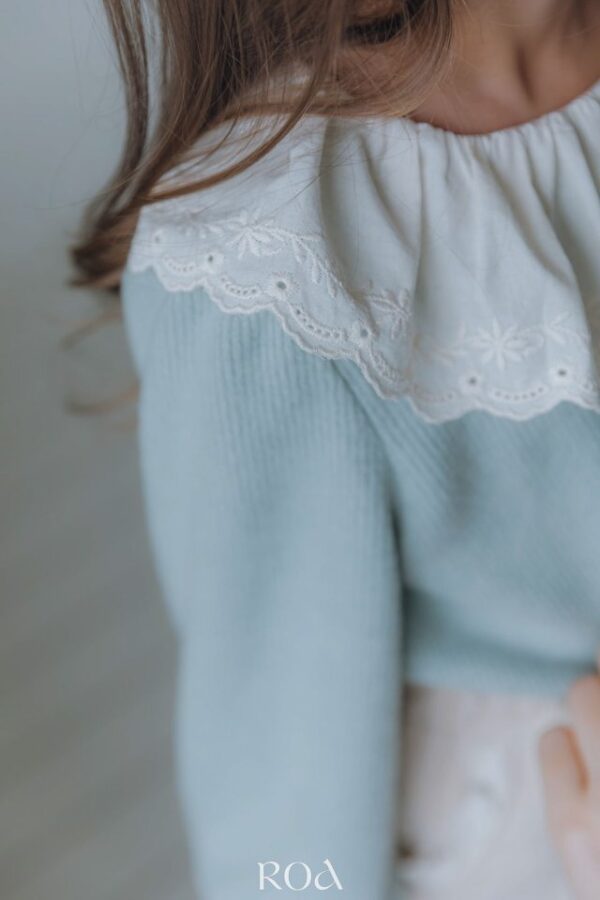 ❄️ 蕾絲韻律上衣
