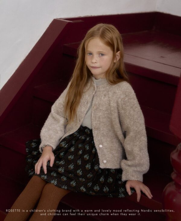 60727B16-CC22-4B15-B1F4-D0453251CA58 ❄️ 可愛氣質波浪領飛袖上衣