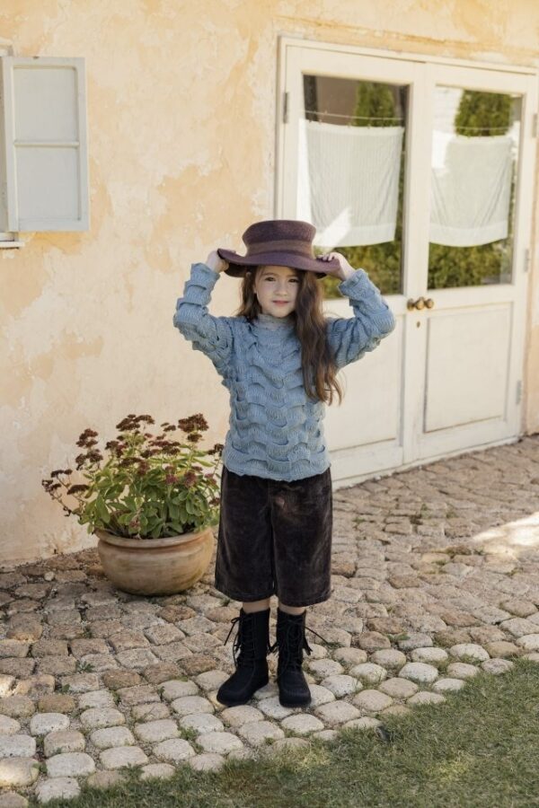 ❄️ 優雅立體波浪紋針織上衣