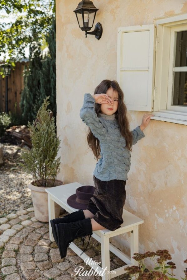 ❄️ 優雅立體波浪紋針織上衣