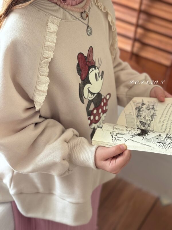 ❄️ 米妮荷葉滾邊大學T