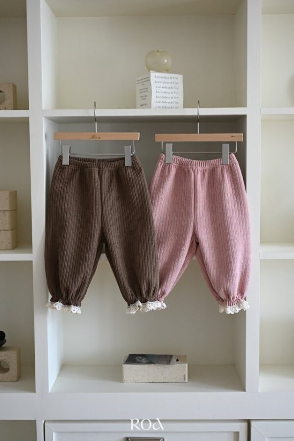 ❄️ 甜美蕾絲縮口褲