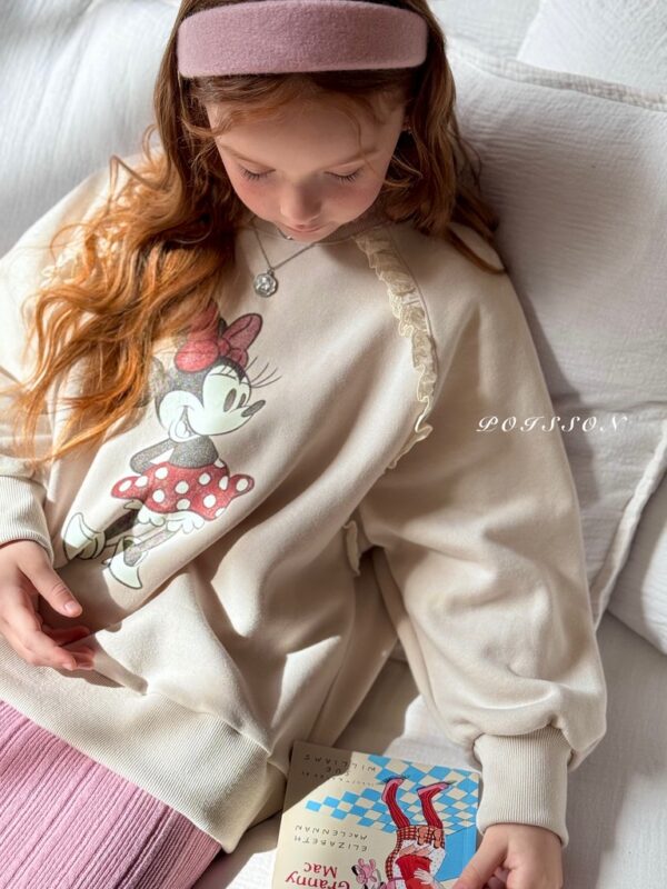 ❄️ 米妮荷葉滾邊大學T