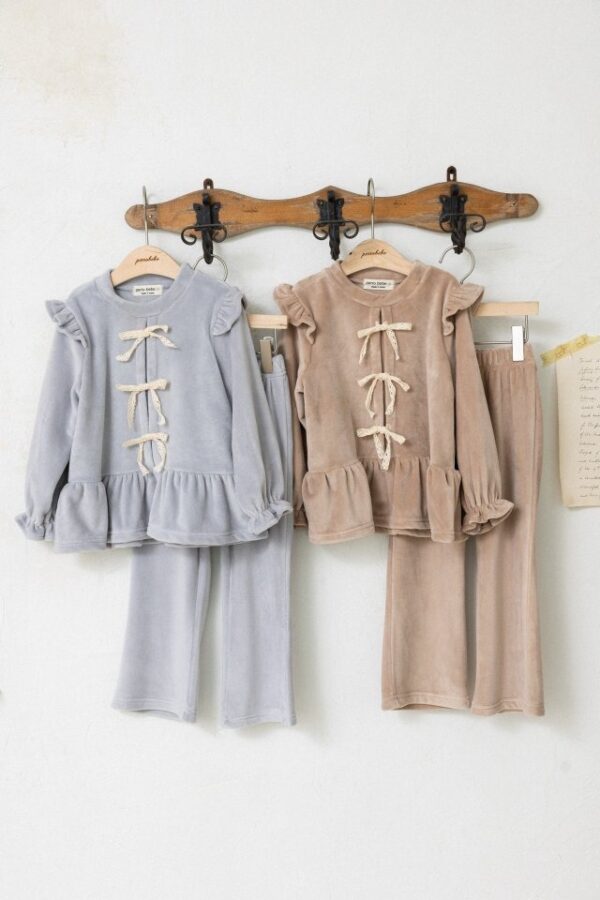 6C3244F0-DD36-4AC3-BBCE-BDEE9CEB8285 ❄️ 艾米蝴蝶結套裝