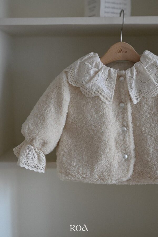 ❄️ 絨毛蕾絲外套