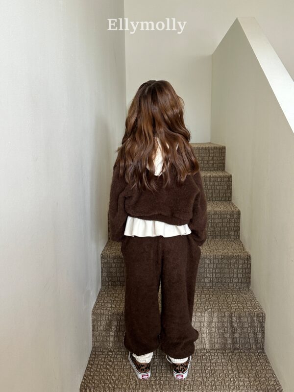 82291007-DA23-489E-ABAA-53314B491D1E ❄️ 慵懶毛絨縮口休閒褲