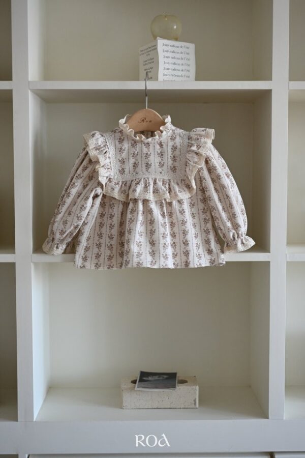 ❄️ 方領荷葉邊襯衫