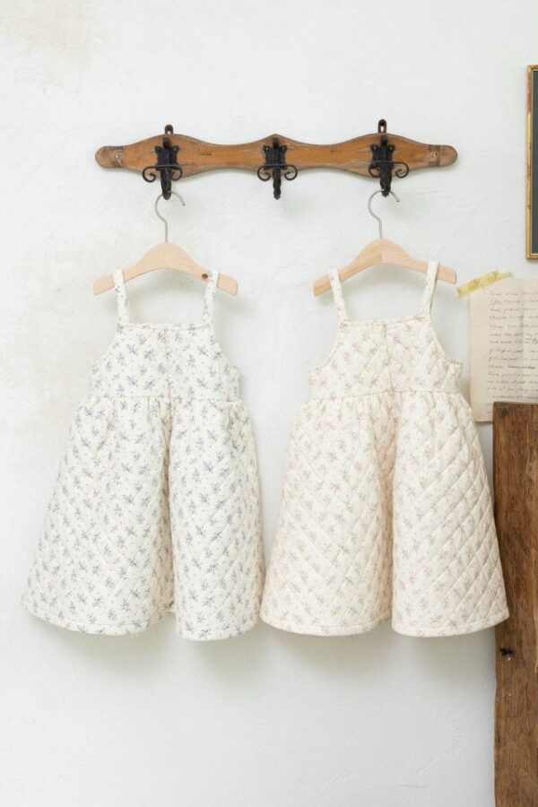 ❄️ Aisha 刺繡連衣裙