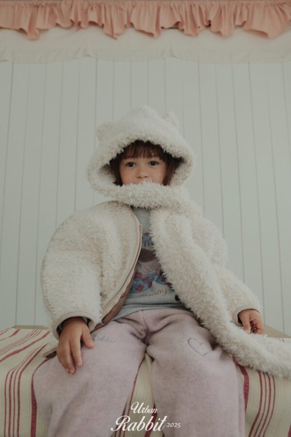 8FAEE479-5716-4836-94D8-A6403F3E8E8E ❄️ 可愛圍巾貓咪上衣