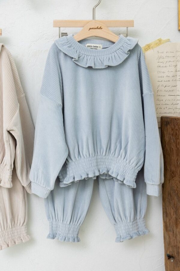 909092F5-BB54-40F9-BEC2-1A9DEBB89FEA ❄️ 露露冬日收腰套裝