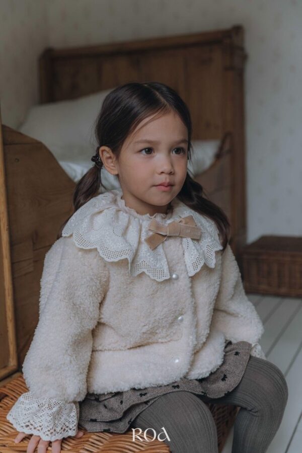 ❄️ 絨毛蕾絲外套