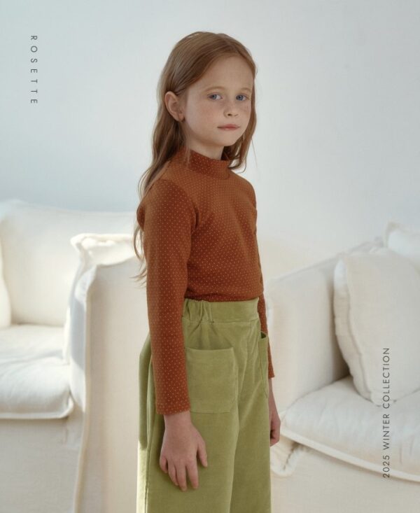 956883A2-7083-4CF8-9F48-17E43634F06D ❄️ 保暖點點半高領打底上衣