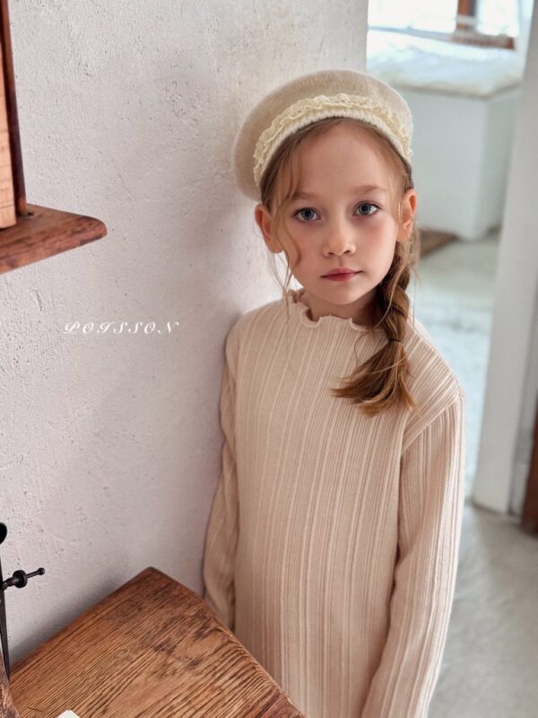 ❄️ 荷葉邊造型貝雷帽