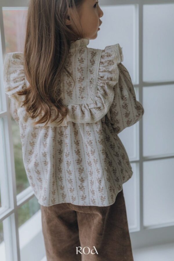 ❄️ 方領荷葉邊襯衫