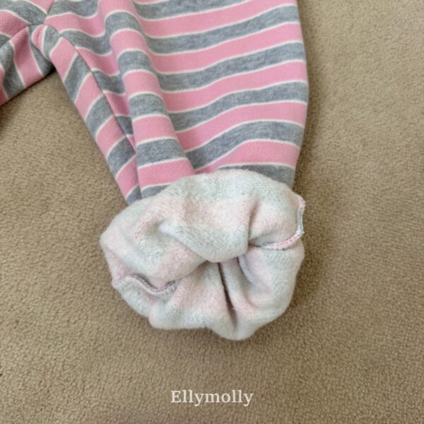 AB287213-5350-4047-851A-F2620DA8E6B6 ❄️ 可愛心機條紋愛心縮口褲