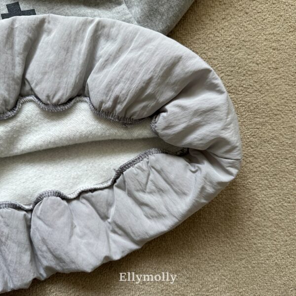 AC5B715E-E754-4D6C-9824-ACF245EFA982 ❄️ 慵懶感燈籠袖連帽大學T