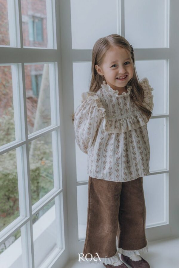 ❄️ 方領荷葉邊襯衫