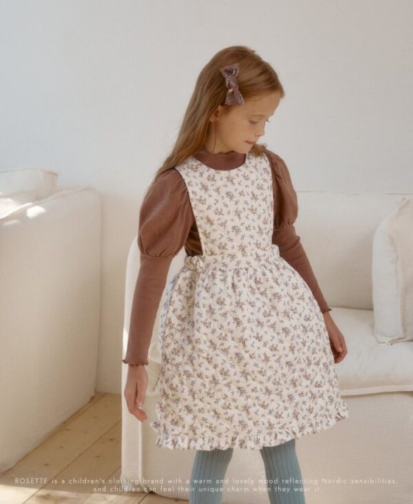 B432F9E9-C204-4733-89C8-B24886F1F85D ❄️ 可愛氣質波浪領飛袖上衣