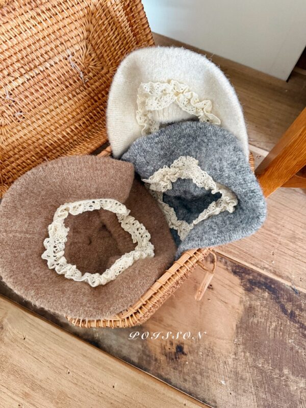 ❄️ 荷葉邊造型貝雷帽