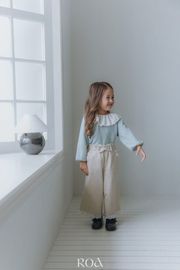 ❄️ 蕾絲韻律上衣