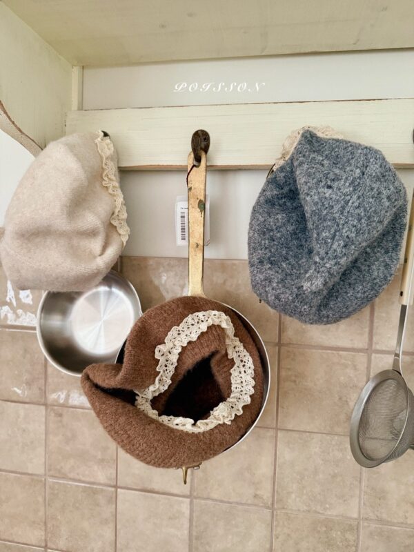 ❄️ 荷葉邊造型貝雷帽