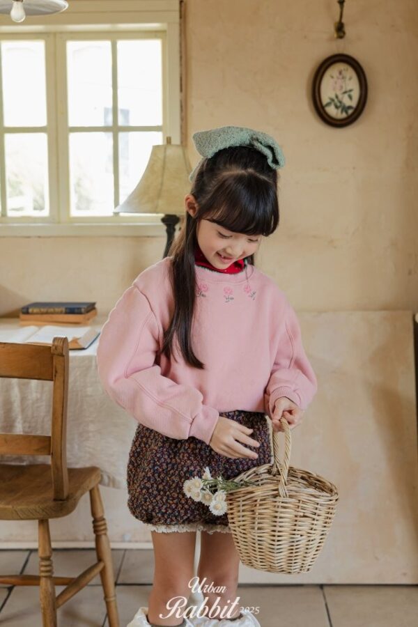 ❄️ 甜美花朵刺繡娃娃領衛衣